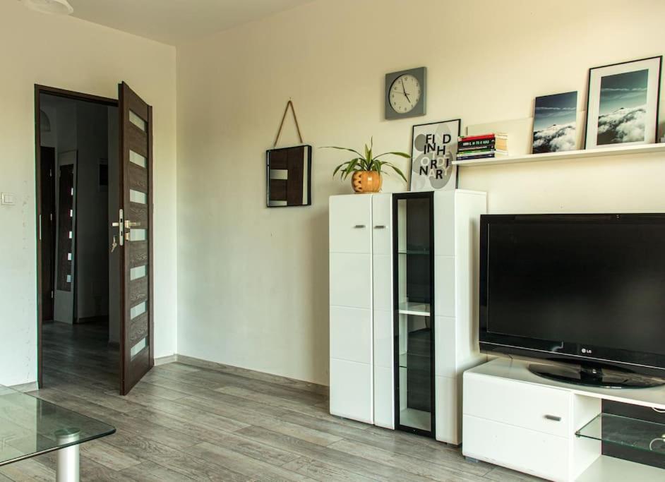 Apartment 50M2 With A Large Living Room, Bedroom, Balcony And Free Private Parking Gdansk Ngoại thất bức ảnh